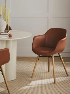 Silla Con Reposabrazos Pequena De Cuero Sintetico Fiji