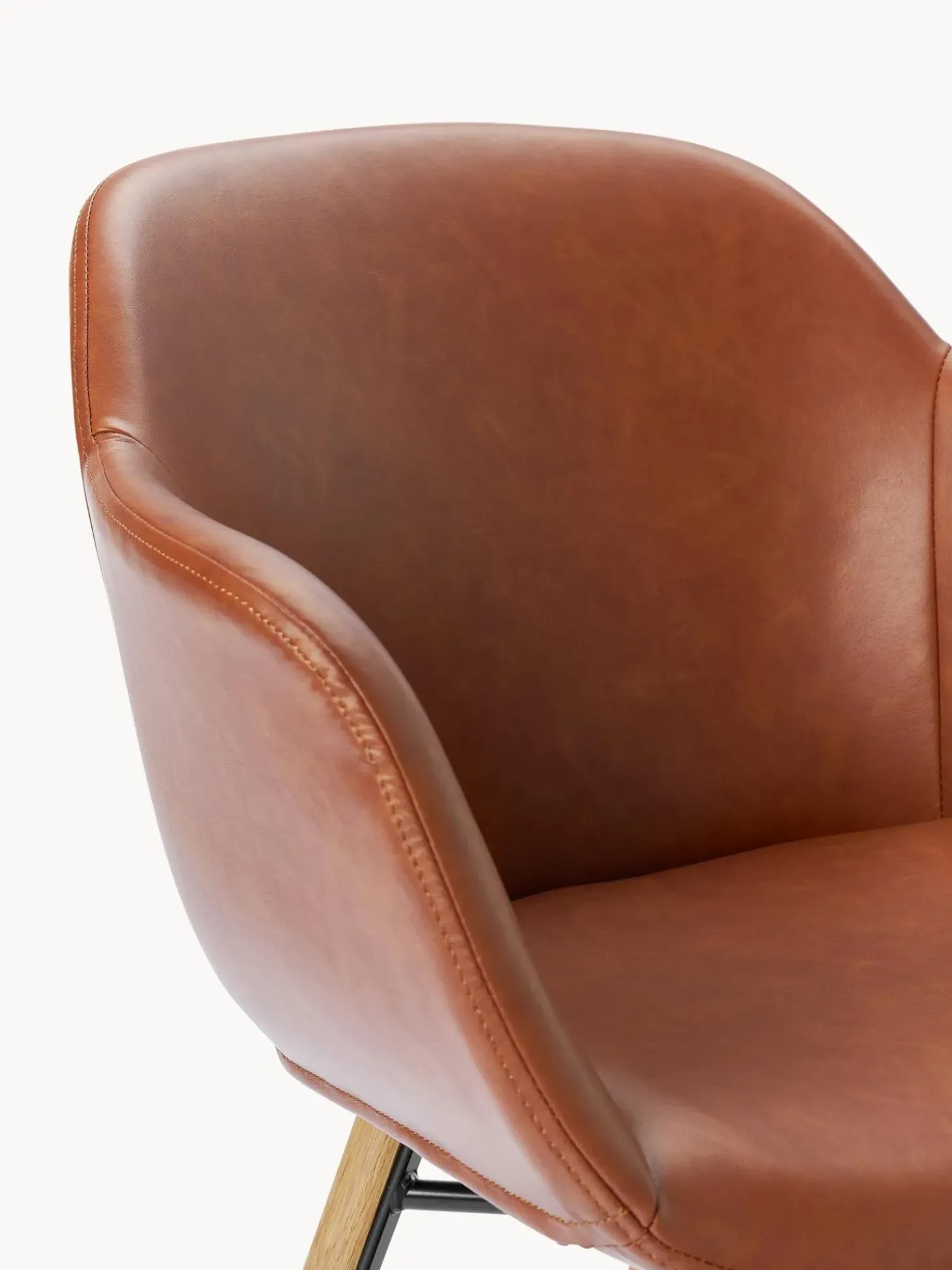 Silla Con Reposabrazos Pequena De Cuero Sintetico Fiji