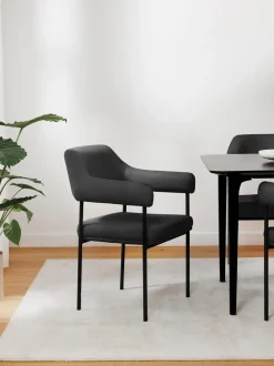 Silla Con Reposabrazos Tapizada Zoe