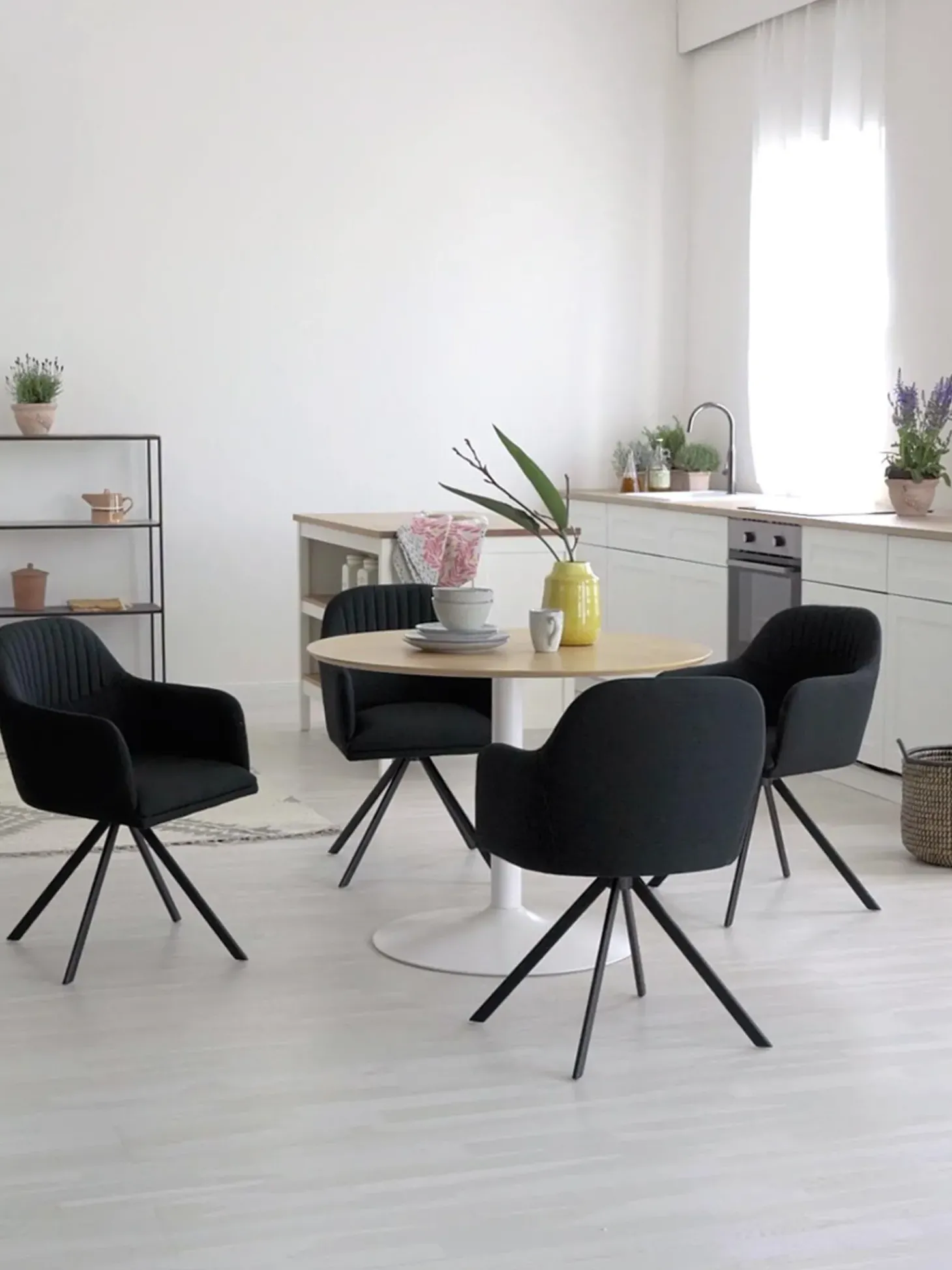 Silla Giratoria Con Reposabrazos Tapizada Lola